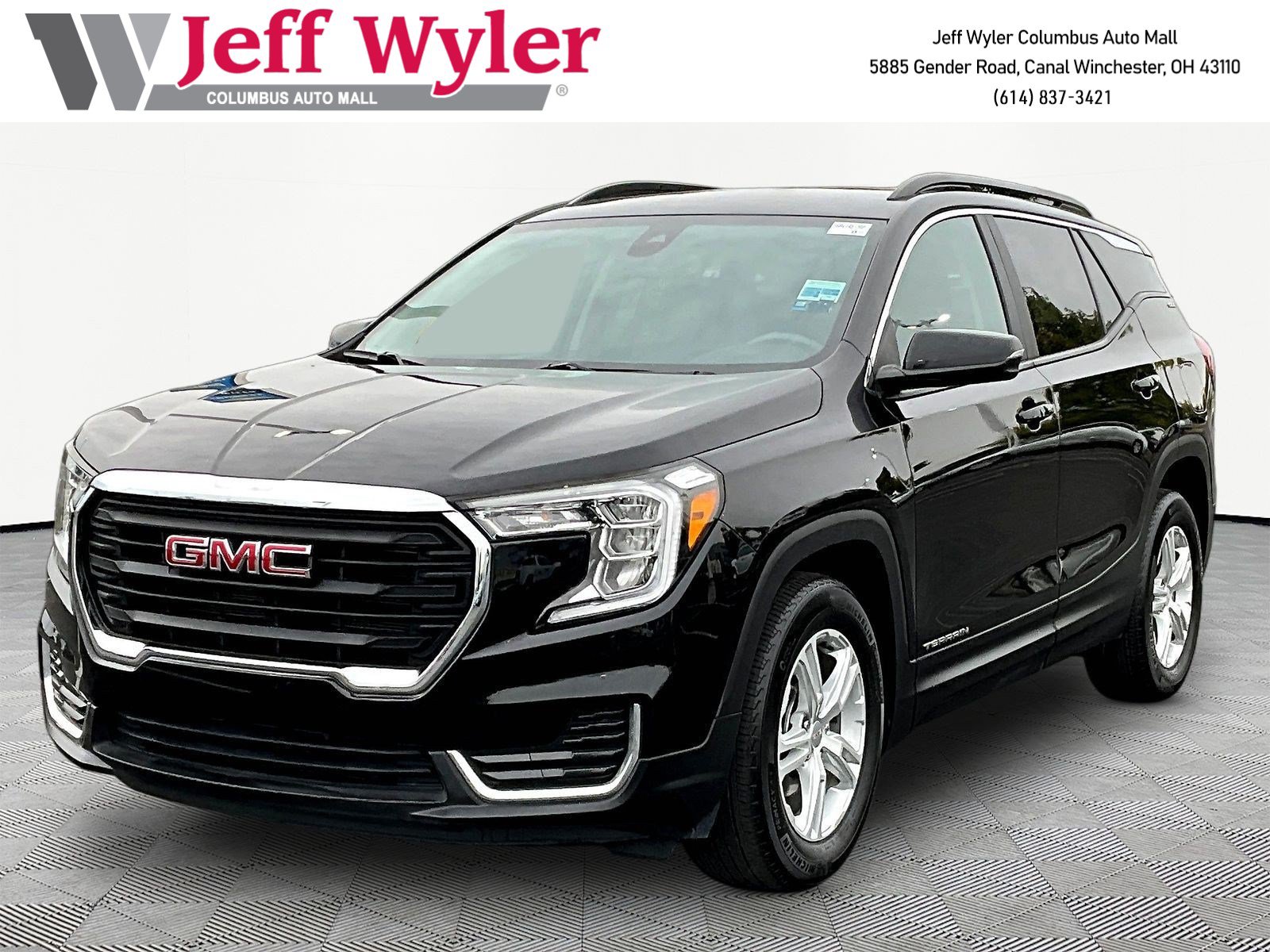 Used 2024 GMC Terrain SLE w/ Driver Convenience Package