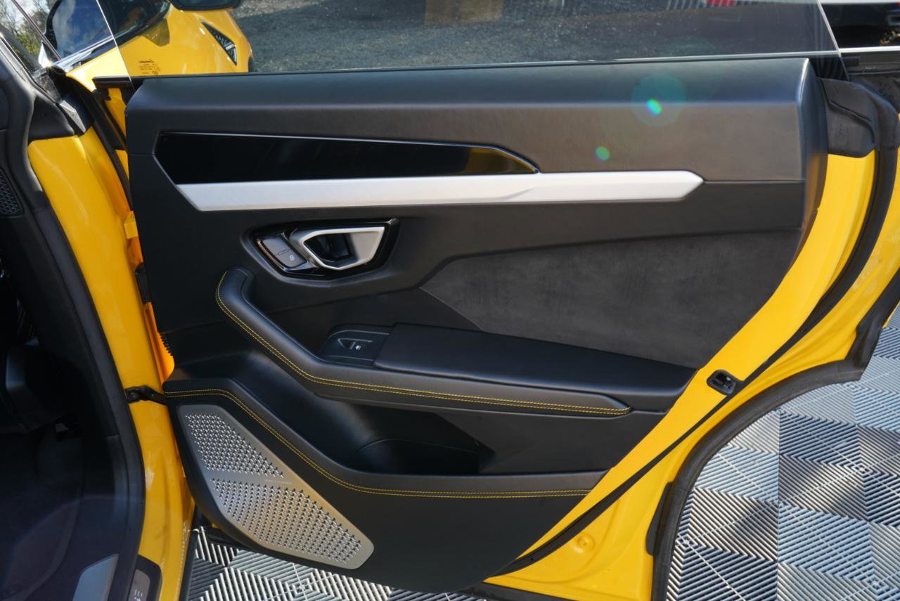 Used 2020 Lamborghini Urus AWD/4WD image 60