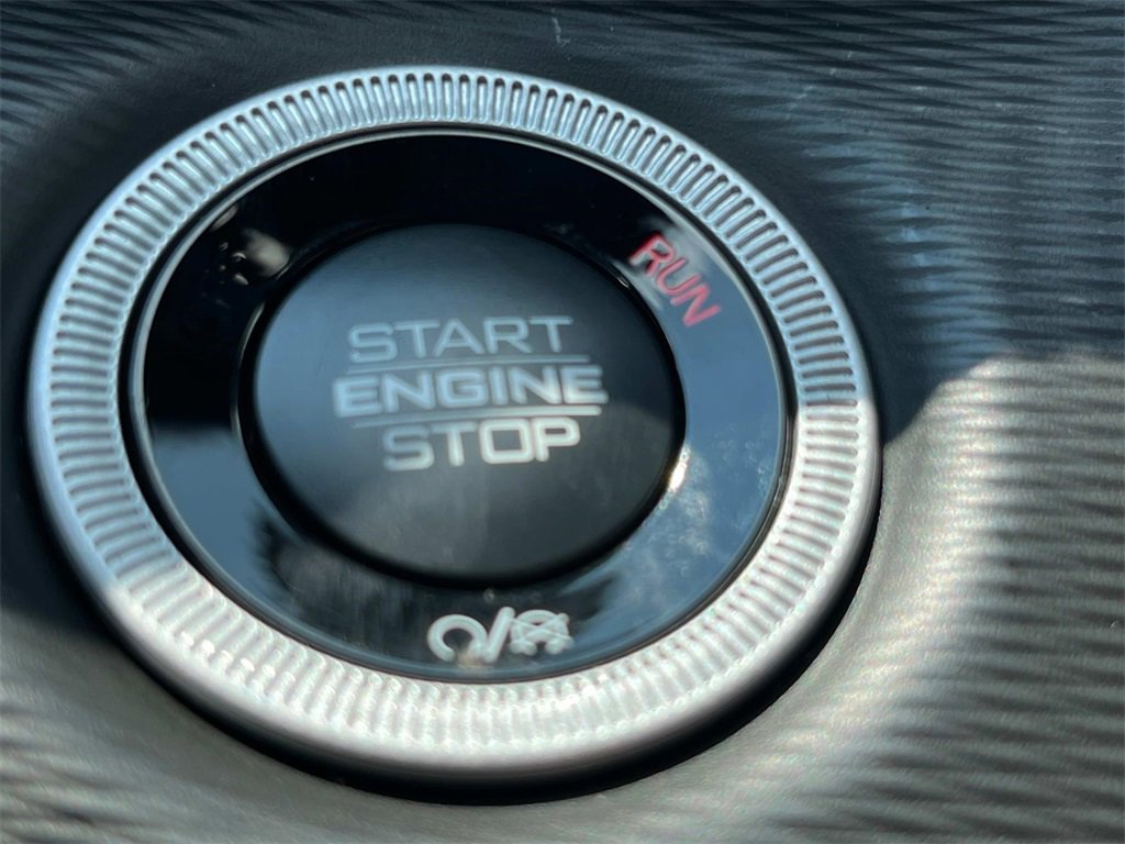 New 2025 Jeep Grand Cherokee Altitude image 30