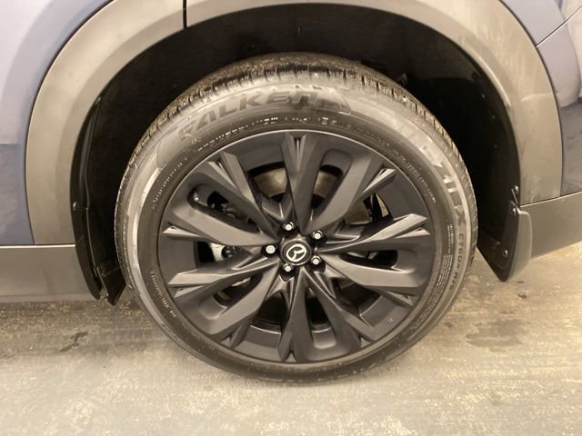 Certified 2025 MAZDA CX-90 Plug-In Hybrid w/Premium Sport image 31