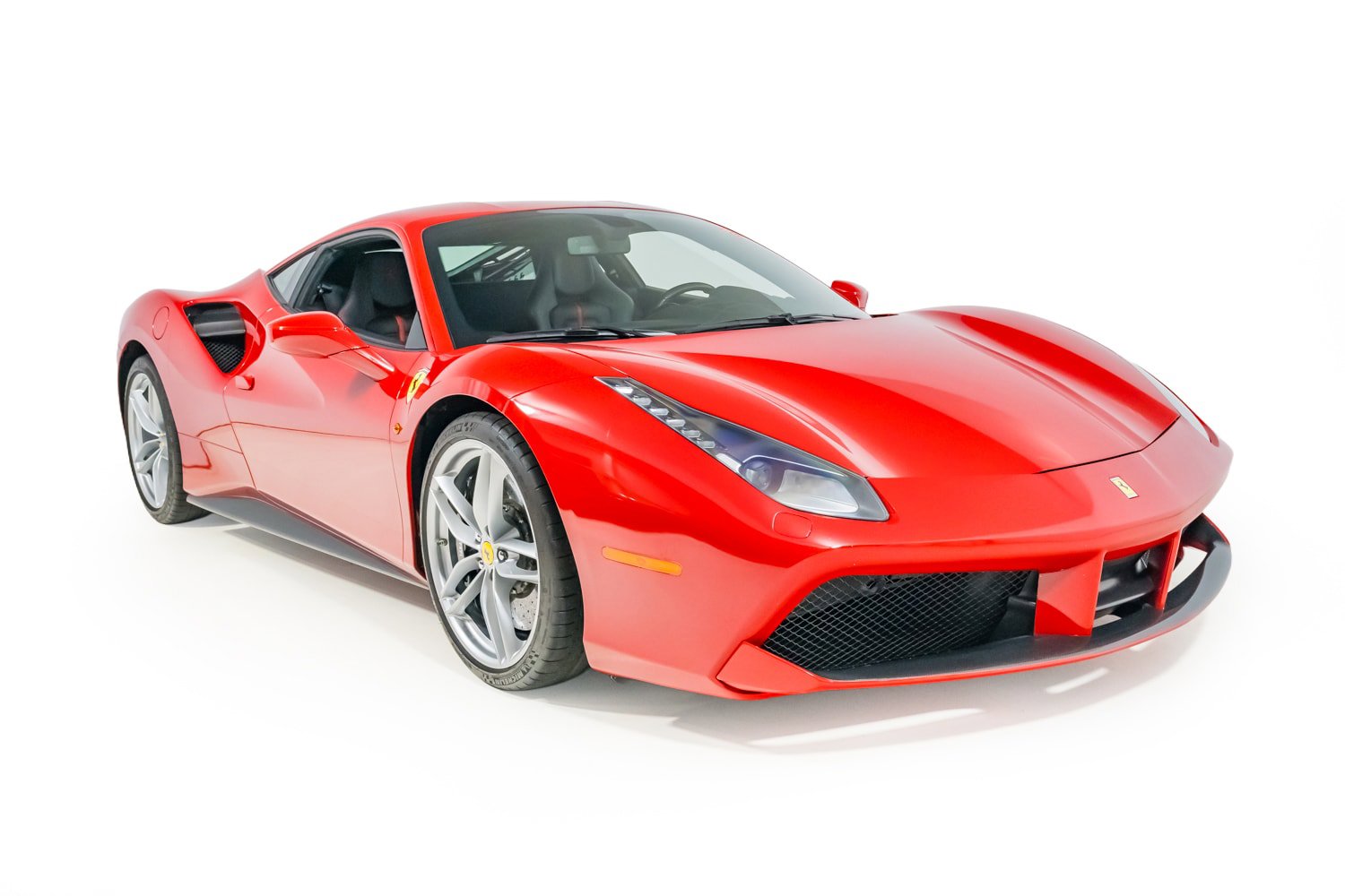 Used 2018 Ferrari 488 GTB RWD image 11