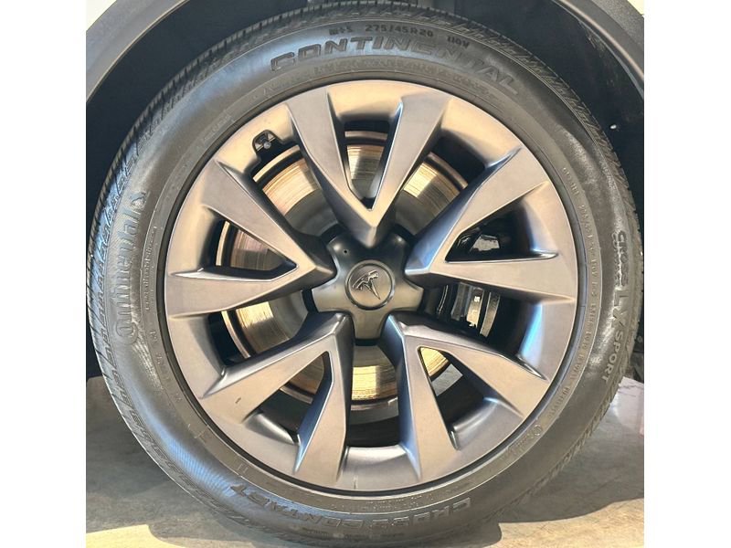Used 2024 Tesla Model X image 11