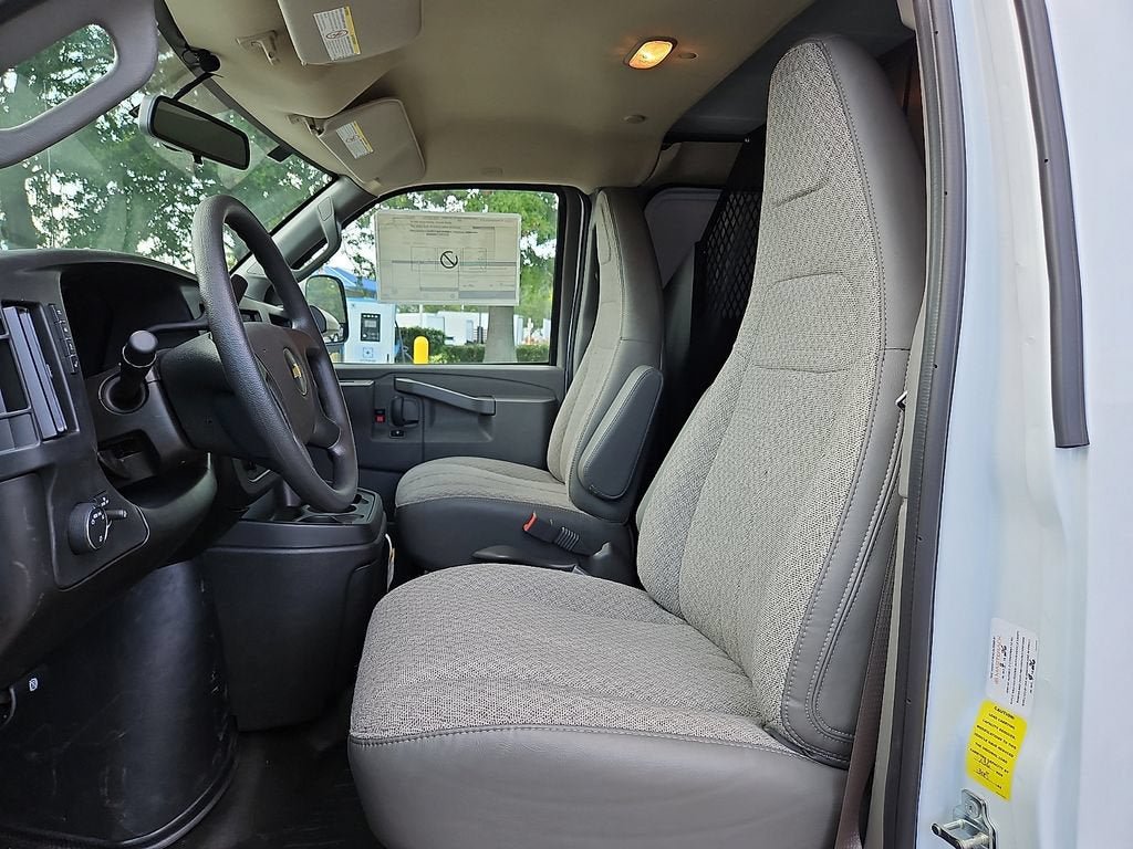 New 2026 Chevrolet Express 2500 Extended w/ Driver Convenience Package RWD image 8