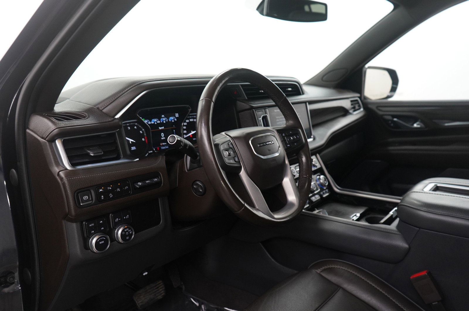 Used 2021 GMC Yukon XL Denali AWD/4WD image 20