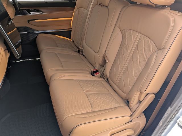 Used 2024 Jeep Grand Wagoneer Series III w/ Rear Seat Video Group 1 AWD/4WD image 33
