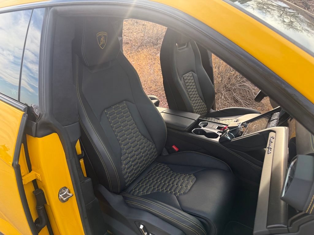 Used 2023 Lamborghini Urus S AWD/4WD image 25