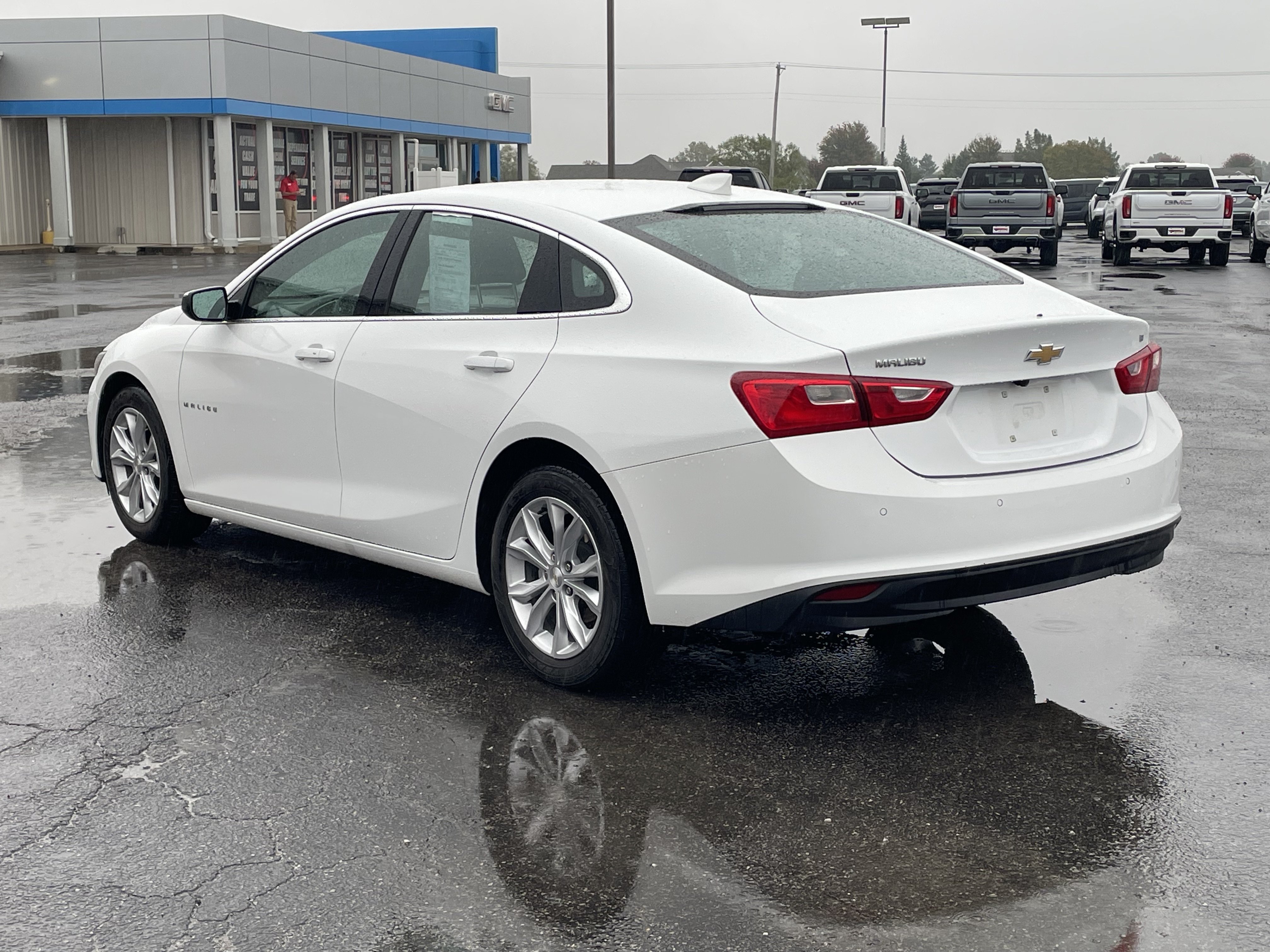 Used 2025 Chevrolet Malibu LT FWD image 6