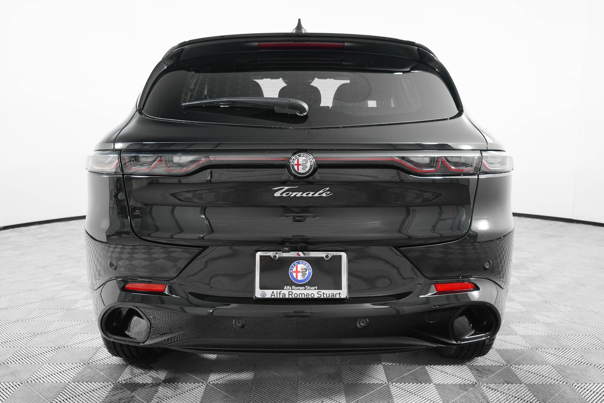 New 2025 Alfa Romeo Tonale w/ Premium Package image 9