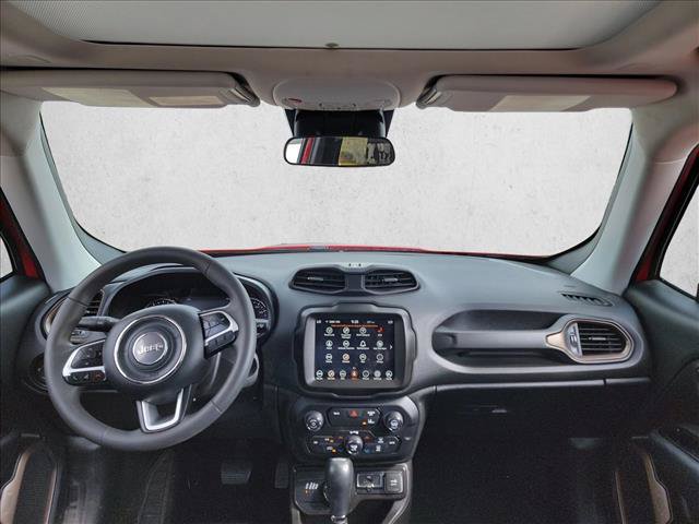 Used 2023 Jeep Renegade Latitude w/ Sun/Sound Group AWD/4WD image 17