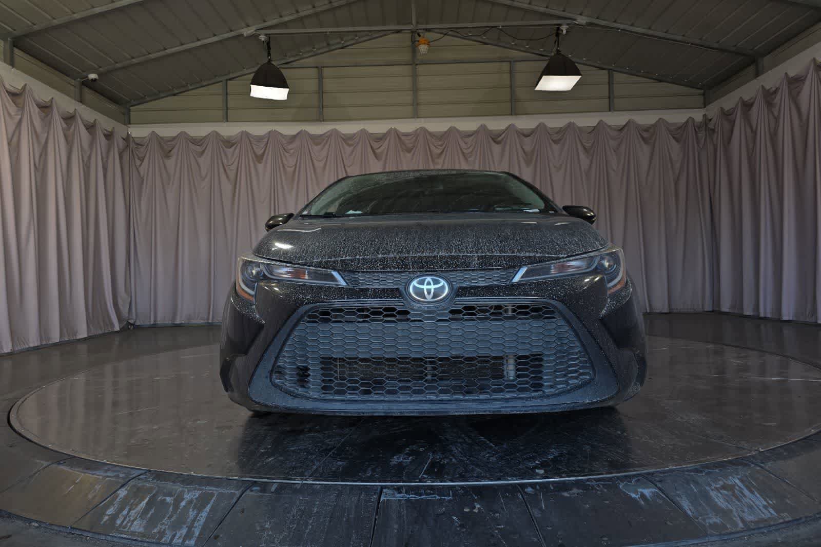 Used 2020 Toyota Corolla LE image 11