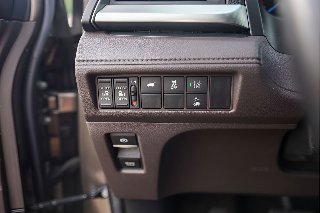Used 2019 Honda Odyssey EX-L image 18
