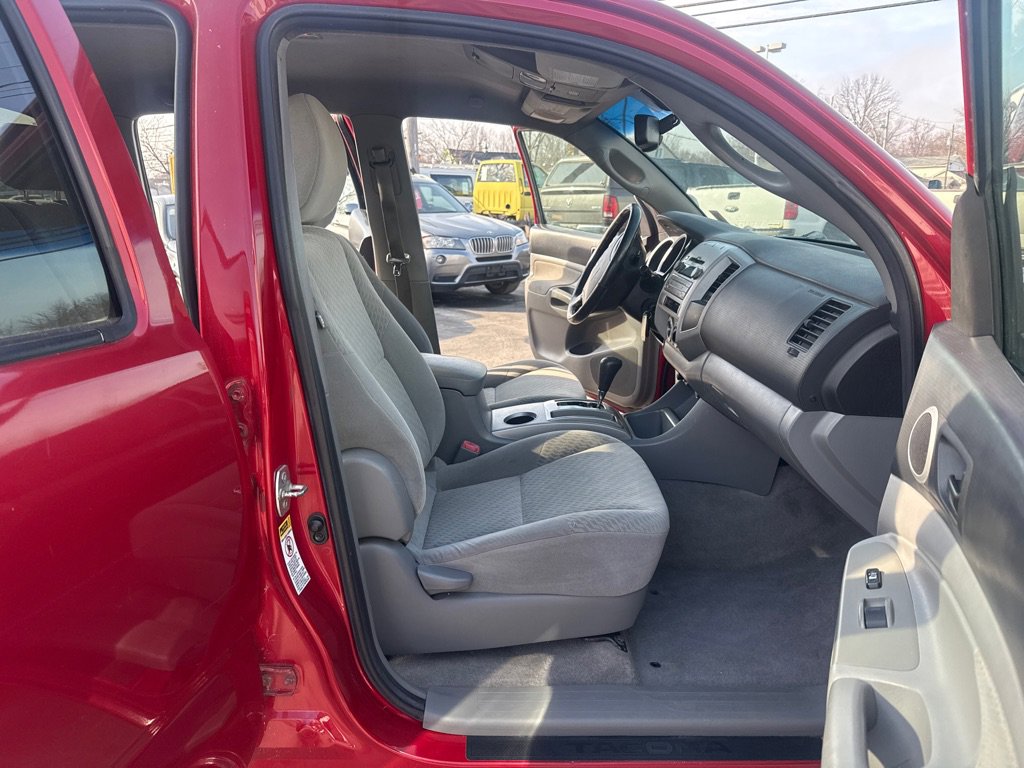 Used 2009 Toyota Tacoma PreRunner image 11