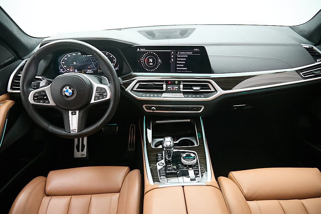 Used 2021 BMW X7 M50i w/ Dynamic Handling Package AWD/4WD image 30