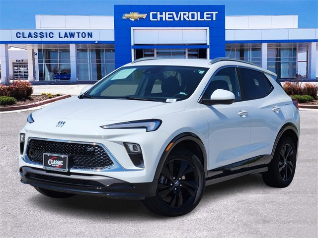 Used 2024 Buick Encore GX Sport Touring image 1