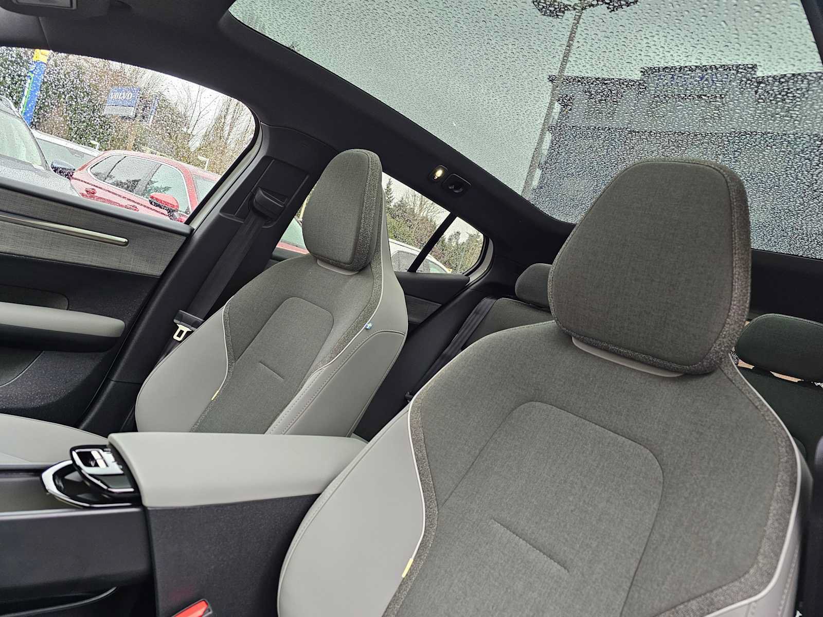 New 2026 Volvo EX30 Plus w/ Protection Package RWD image 25
