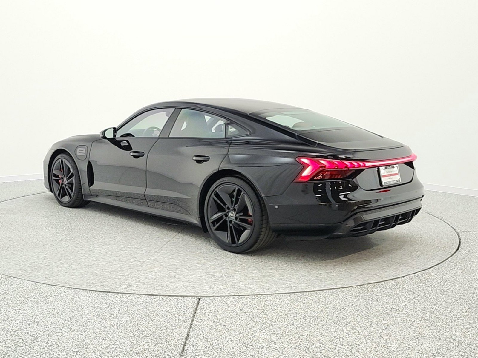 Used 2023 Audi RS e-tron GT image 7