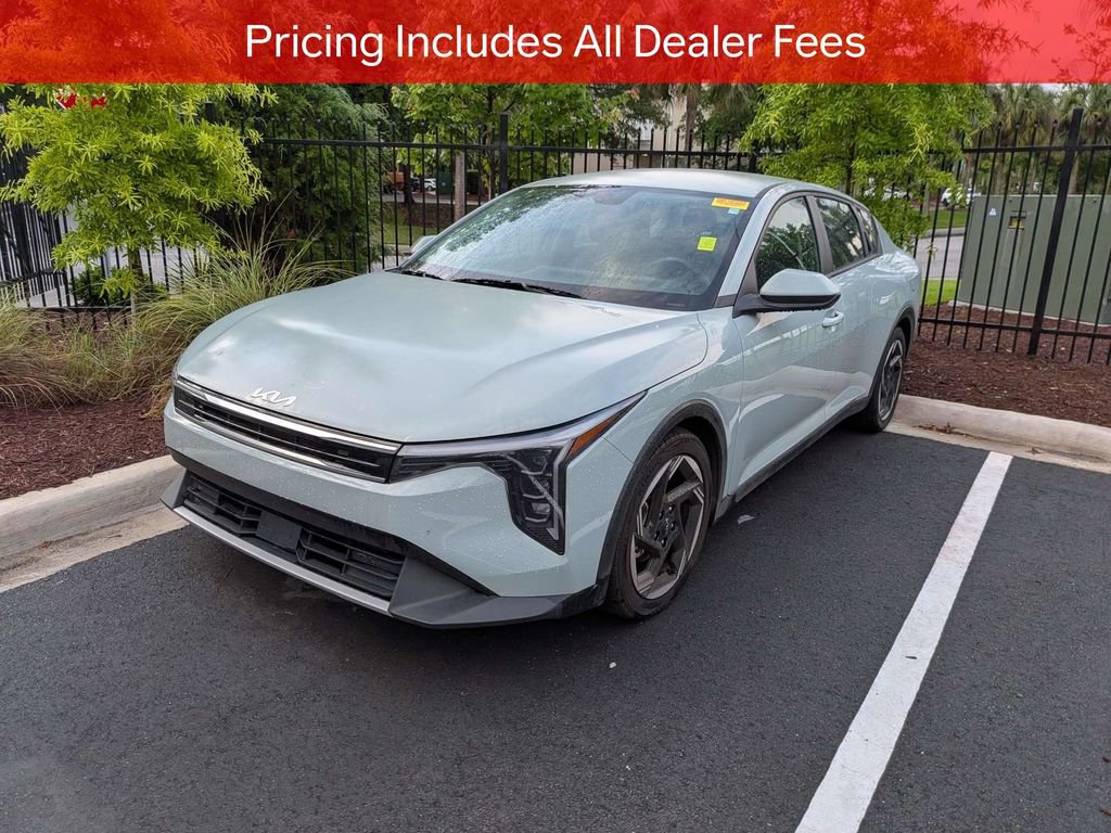 Used 2025 Kia K4 EX FWD image 3
