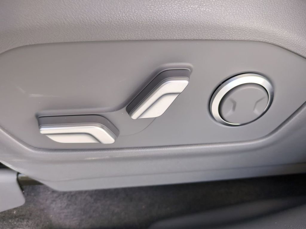 New 2026 Hyundai Santa Fe SEL FWD image 23