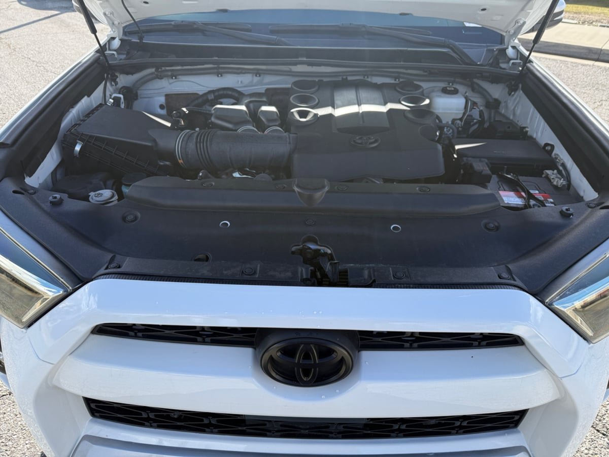 Used 2024 Toyota 4Runner TRD Off-Road Premium AWD/4WD image 17