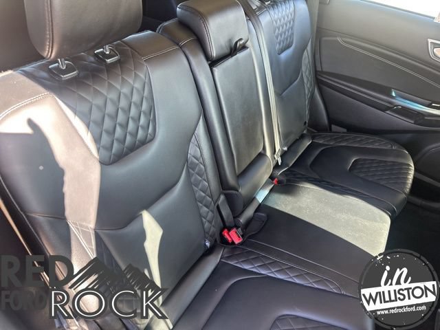 Used 2024 Ford Edge Titanium AWD/4WD image 12