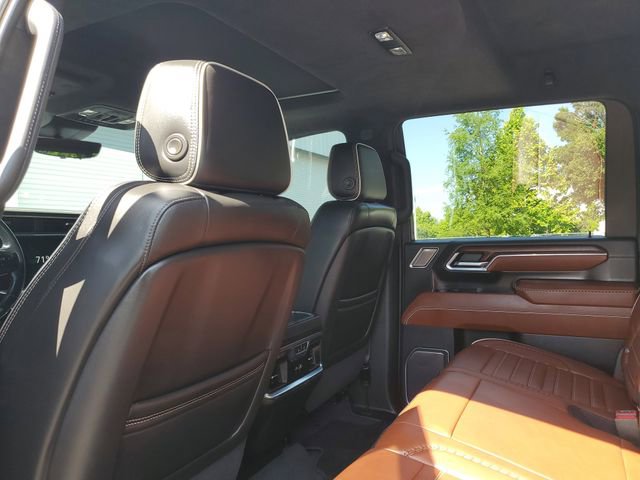 Used 2024 GMC Sierra 2500 Denali Ultimate AWD/4WD image 8