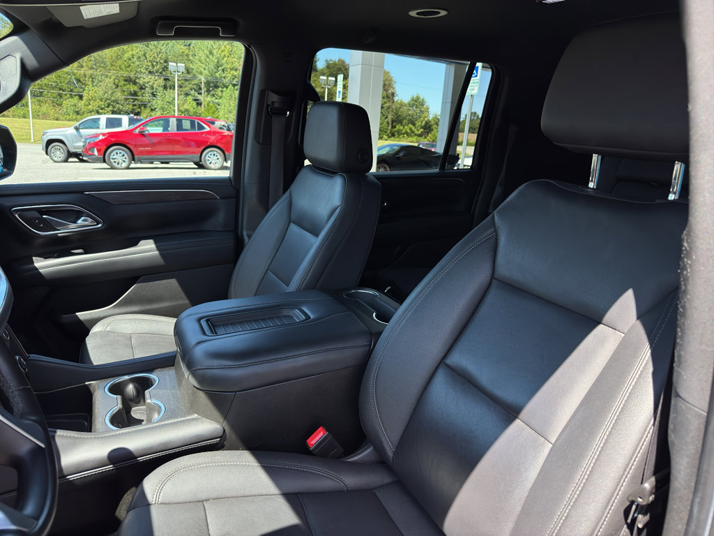Used 2023 Chevrolet Suburban LT image 10
