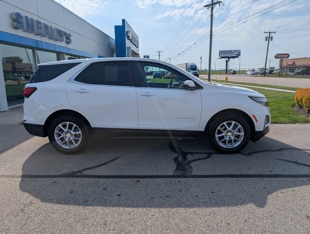 Used 2024 Chevrolet Equinox LT w/ LPO, Floor Liner Package FWD image 2