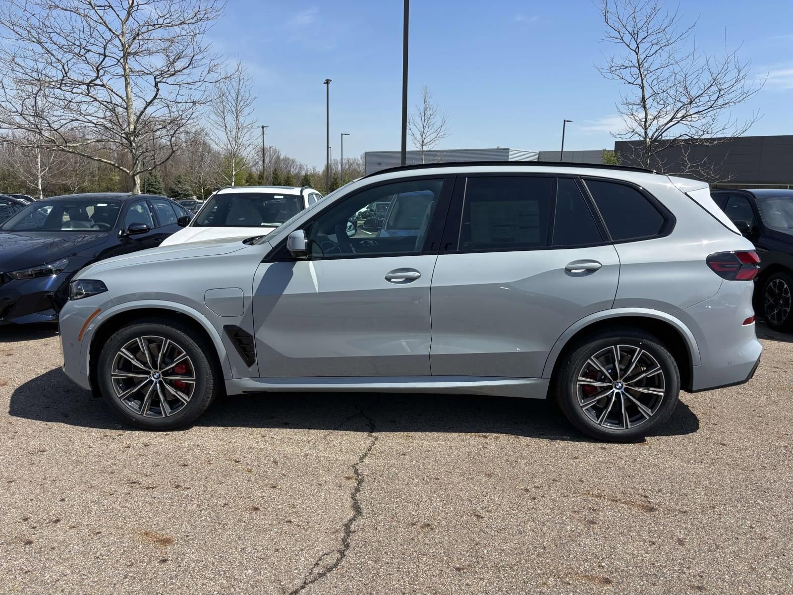 New 2026 BMW X5 xDrive50e image 10