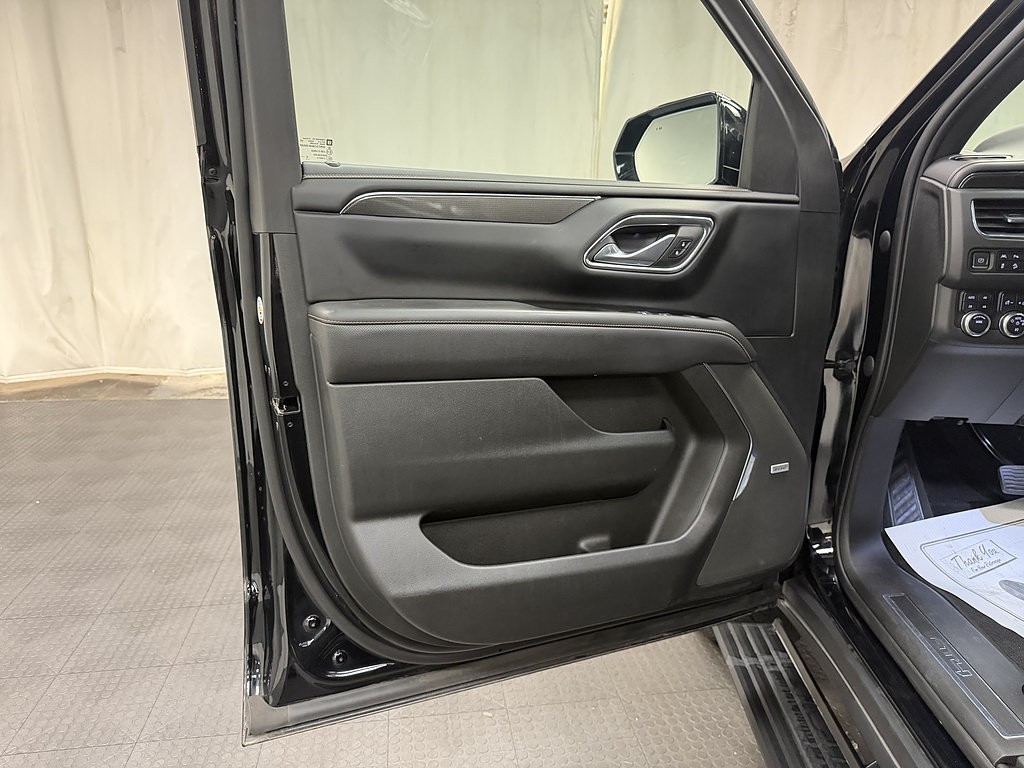 Used 2023 GMC Yukon AT4 w/ AT4 Premium Package AWD/4WD image 26