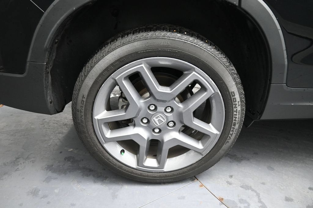 Used 2023 Honda Passport EX-L image 16