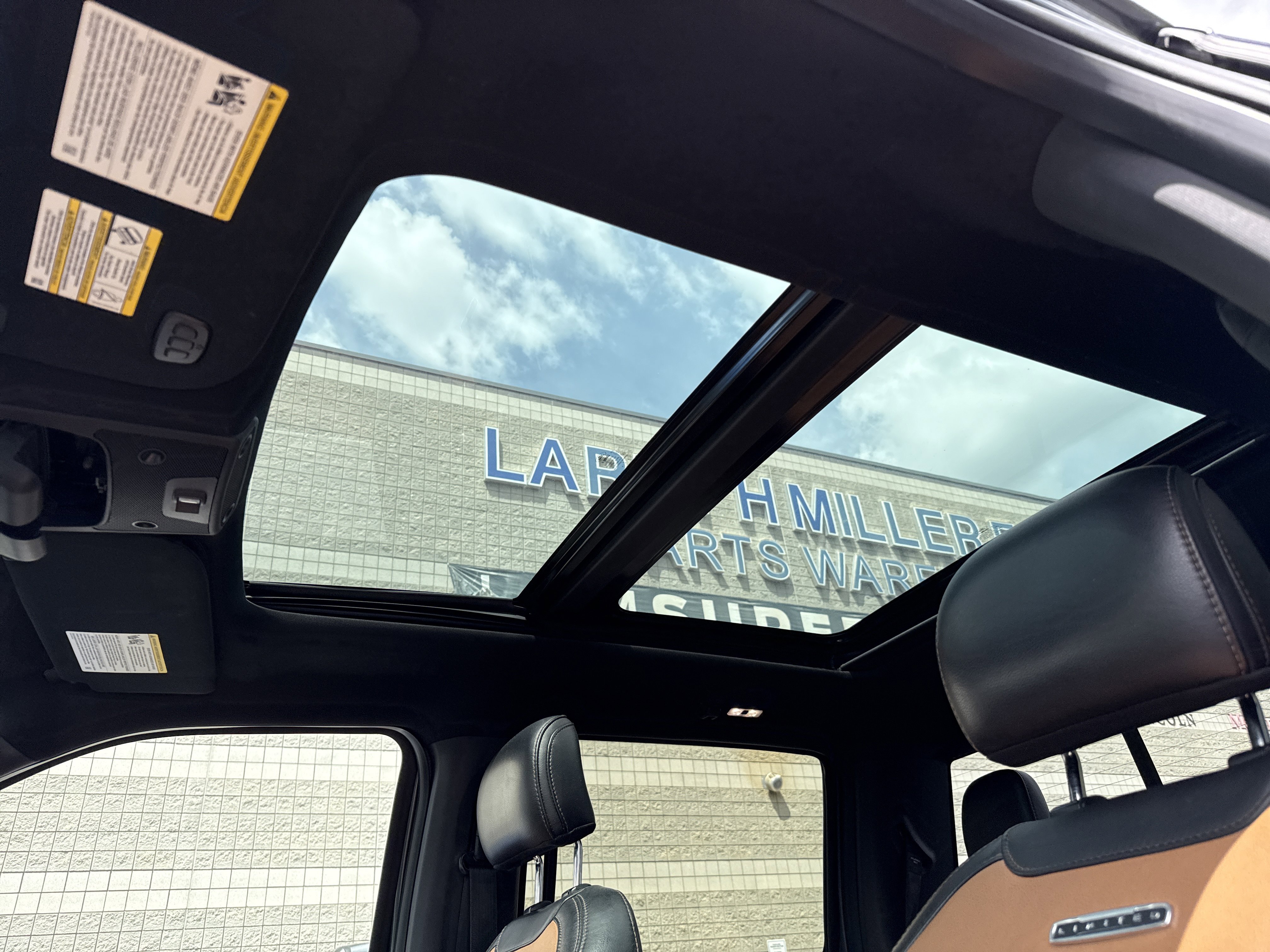 Used 2016 Ford F150 Limited AWD/4WD image 3