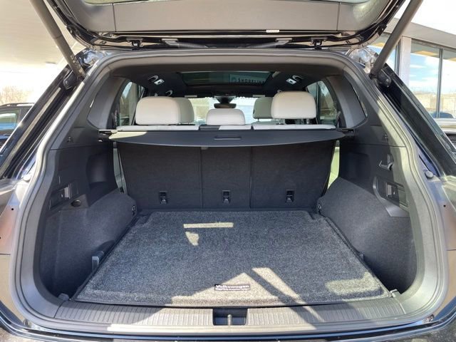 Used 2022 Volkswagen Tiguan SE R-Line AWD/4WD image 31