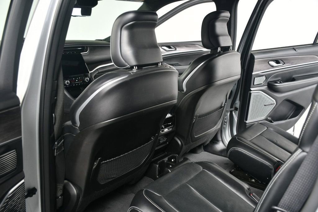 Used 2021 Jeep Grand Cherokee L Overland w/ Luxury Tech Group IV image 33