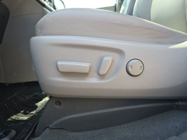 Used 2020 Toyota Sienna XLE w/ XLE Navigation Package AWD/4WD image 10