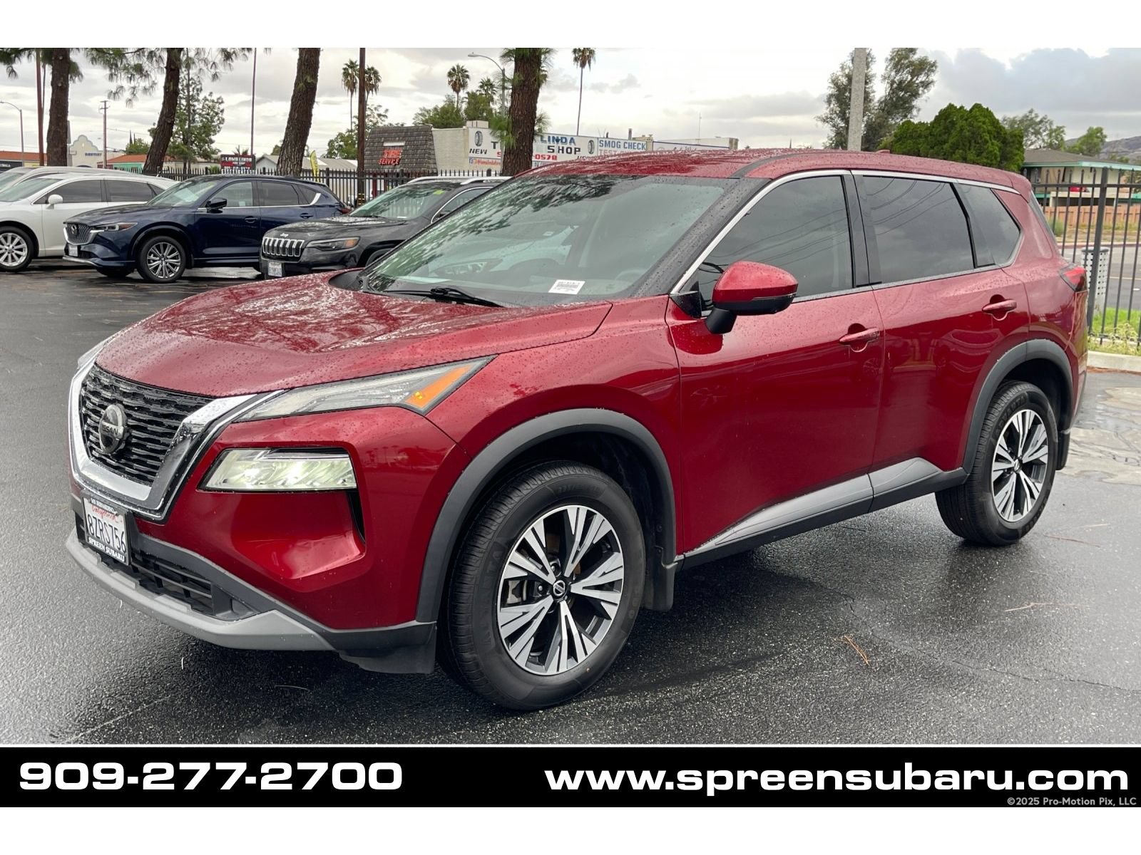 Used 2021 Nissan Rogue SV FWD image 1