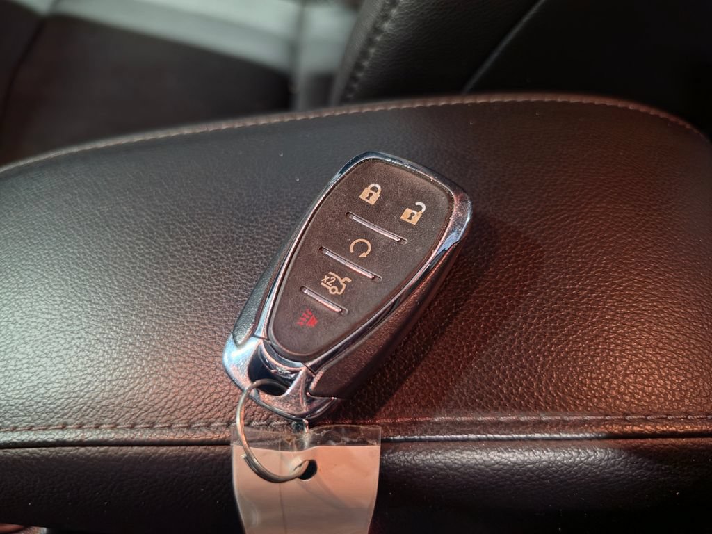 Used 2017 Chevrolet Cruze Premier FWD image 10