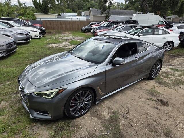 Used 2017 INFINITI Q60 Red Sport 400 RWD image 4