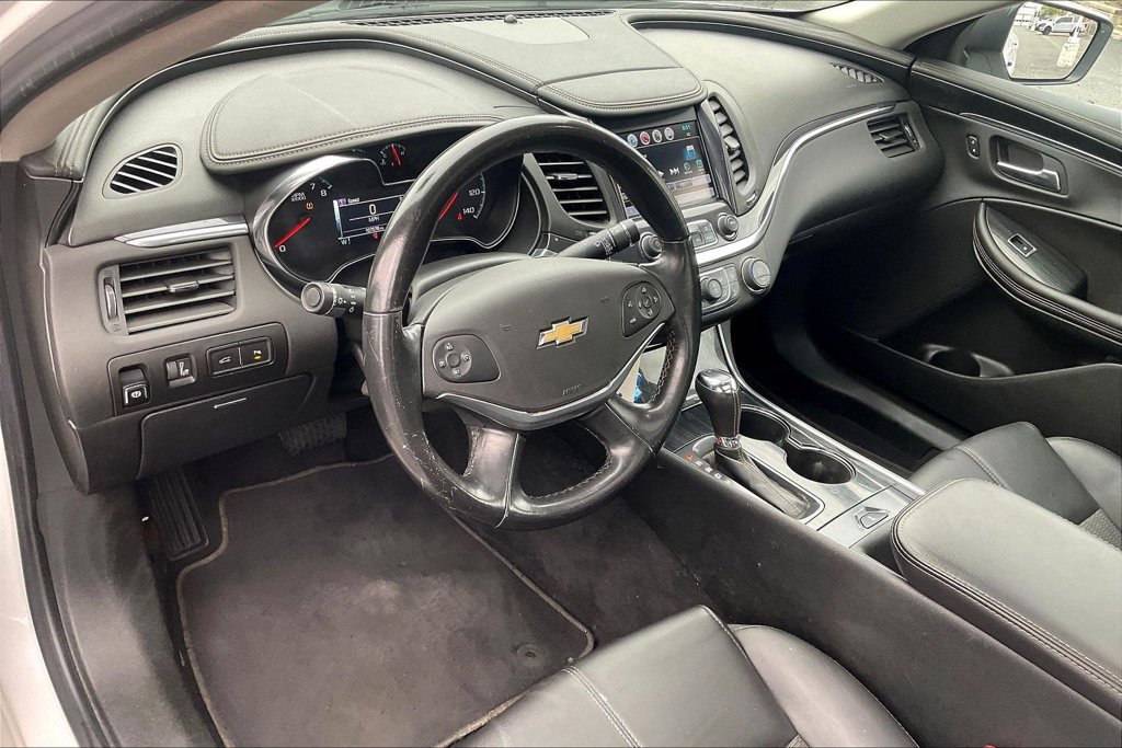 Used 2017 Chevrolet Impala LT w/ Convenience Package FWD image 13