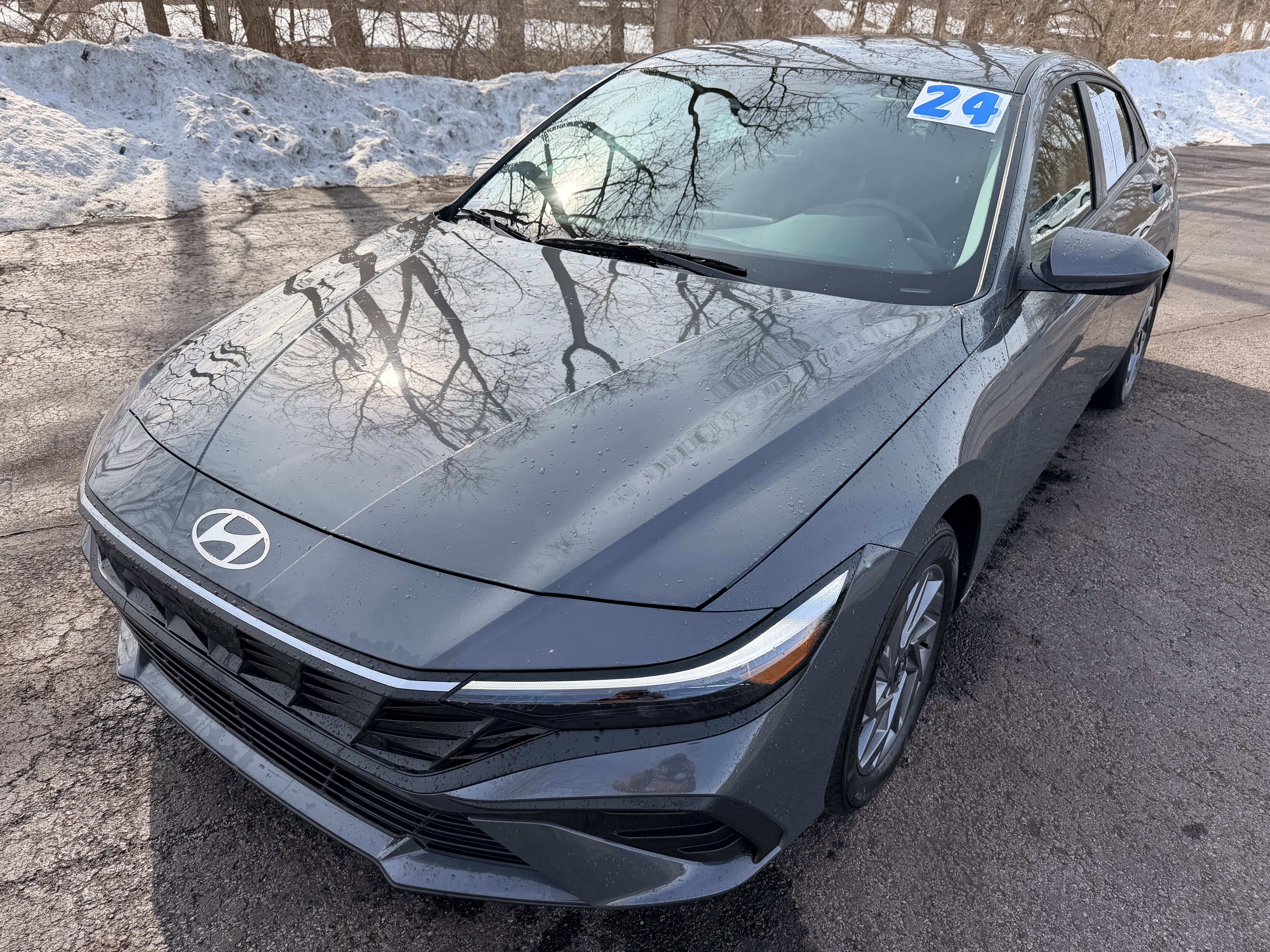 Used 2024 Hyundai Elantra SEL image 7