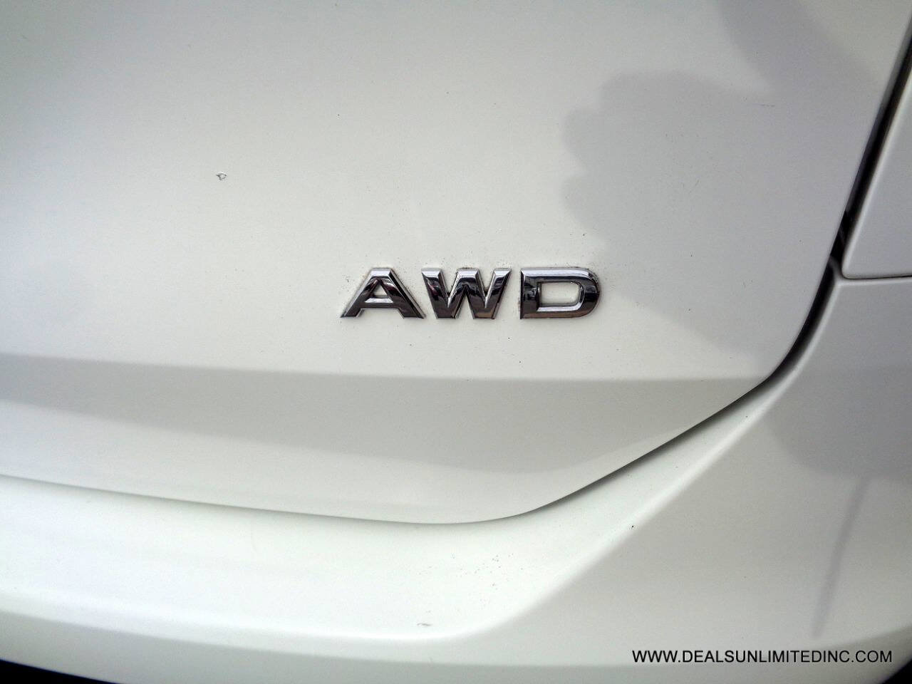Used 2016 Nissan Rogue S image 6