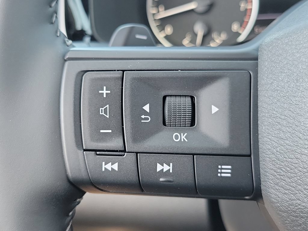 New 2026 Nissan Pathfinder SV FWD image 5