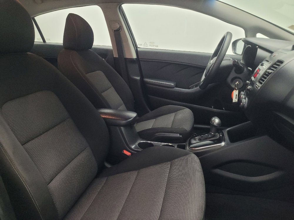 Used 2017 Kia Forte LX image 21