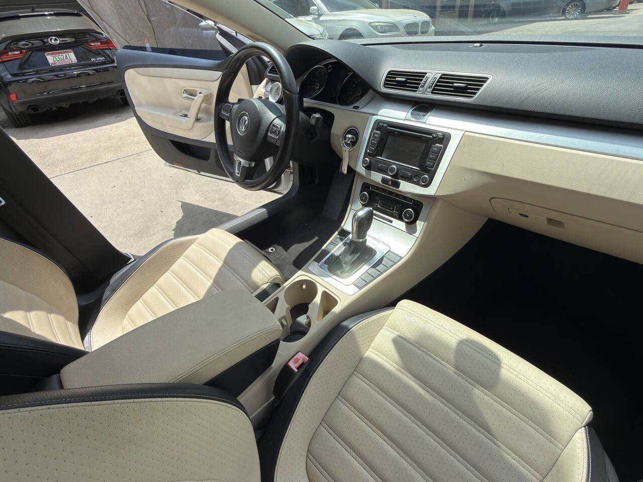 Used 2012 Volkswagen CC Lux Limited FWD image 35