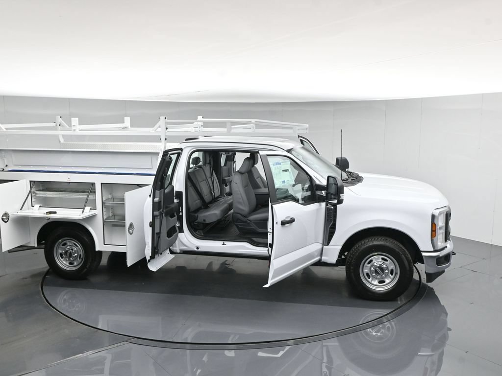New 2026 Ford F250 XL w/ XL Chrome Package RWD image 57