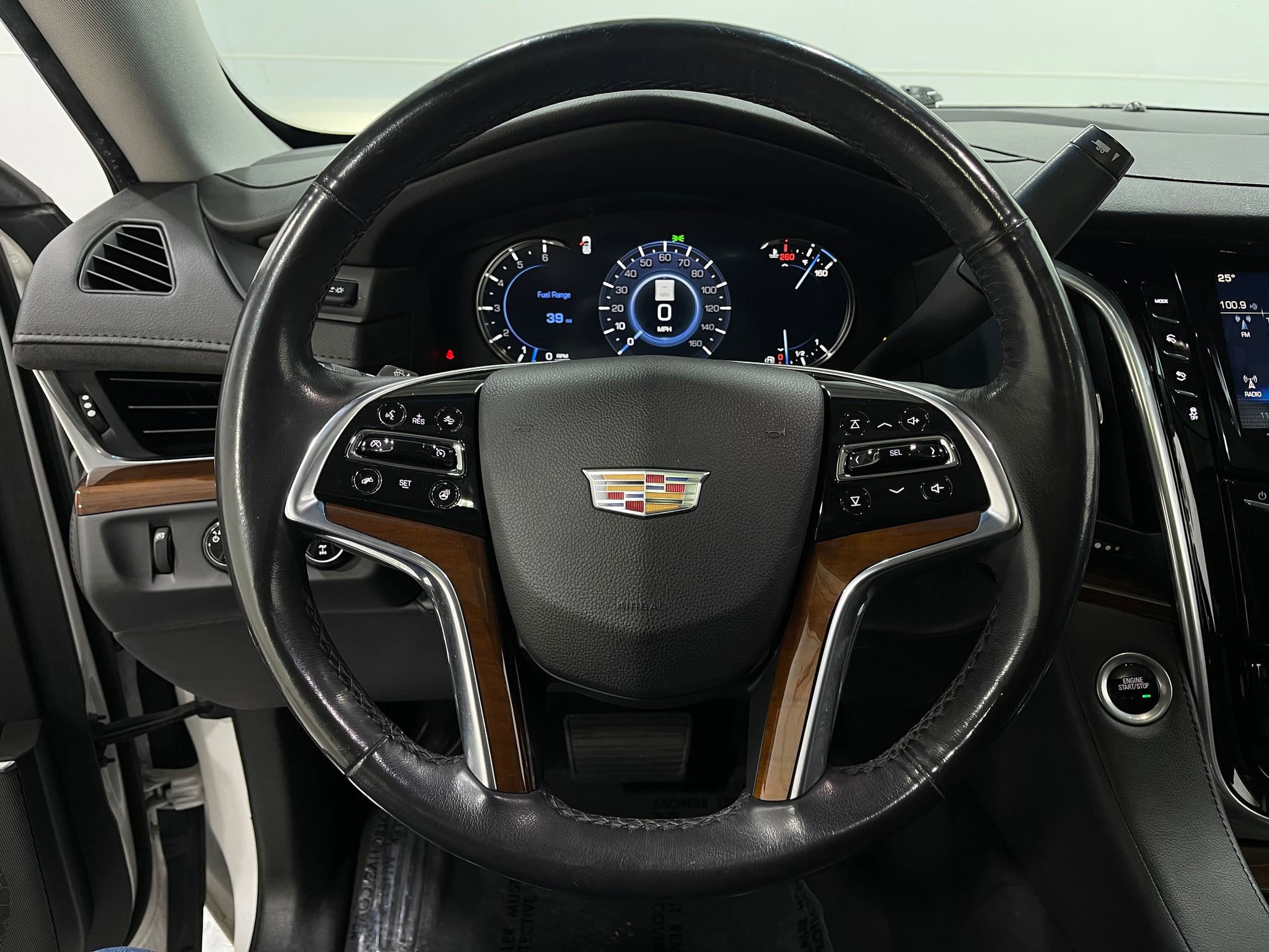 Used 2019 Cadillac Escalade Luxury image 21