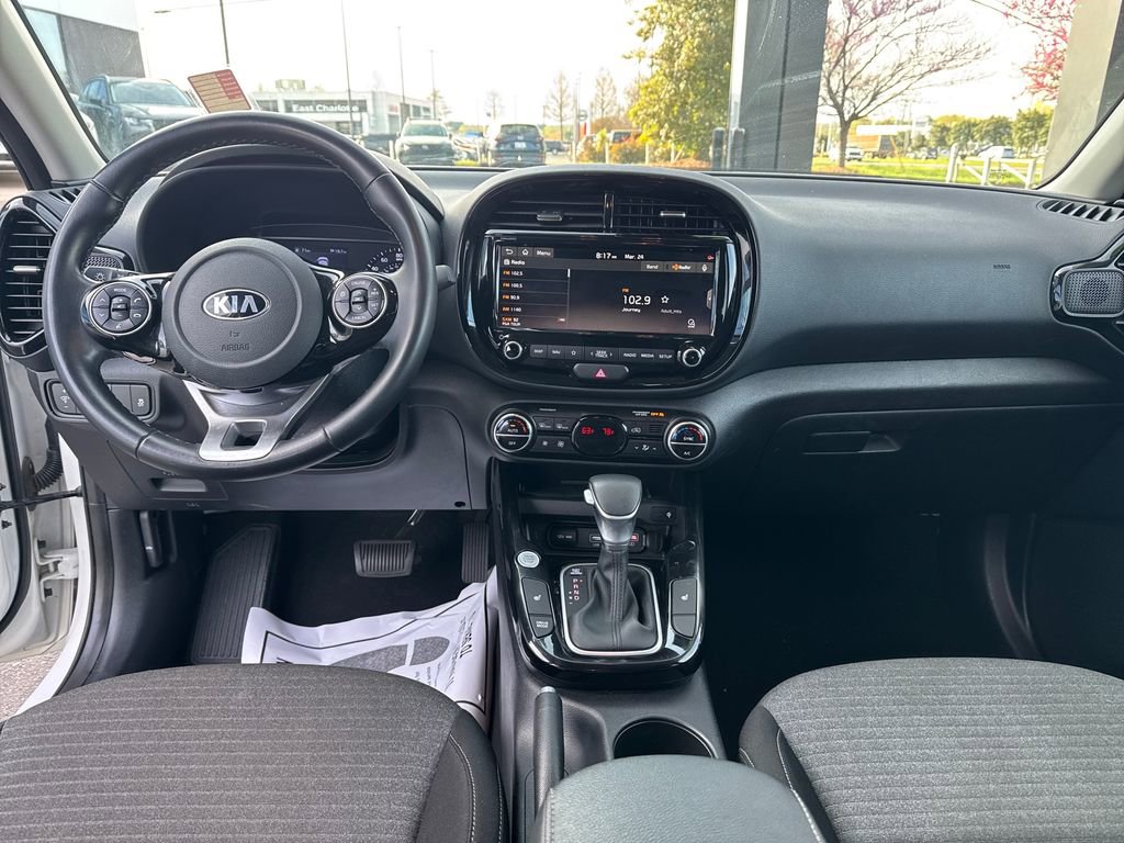 Used 2020 Kia Soul EX FWD image 16
