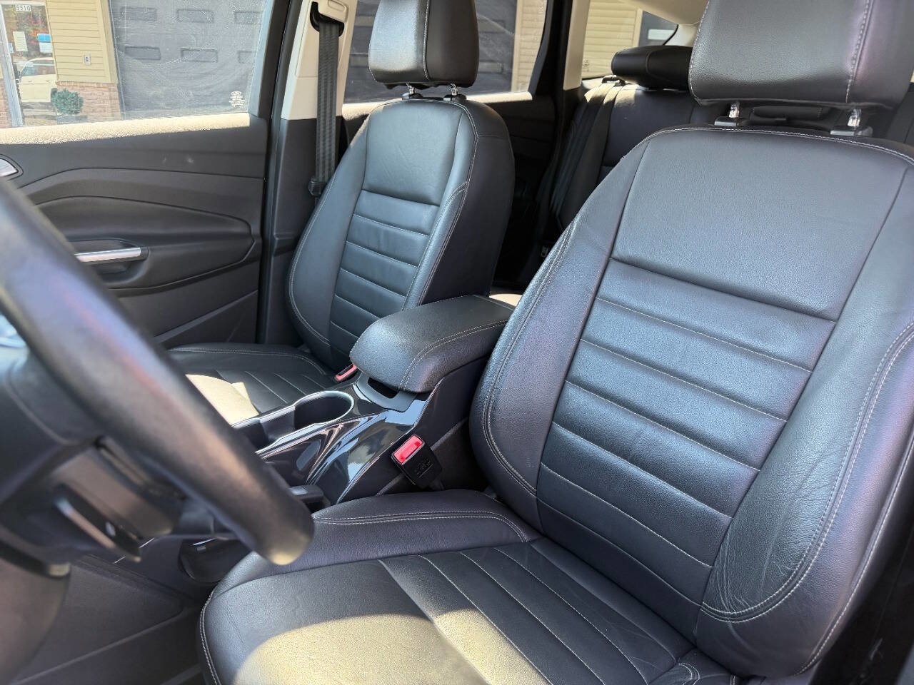 Used 2016 Ford Escape Titanium w/ Equipment Group 301A AWD/4WD image 17