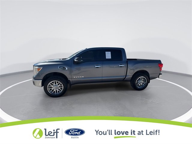 Used 2017 Nissan Titan SV image 6