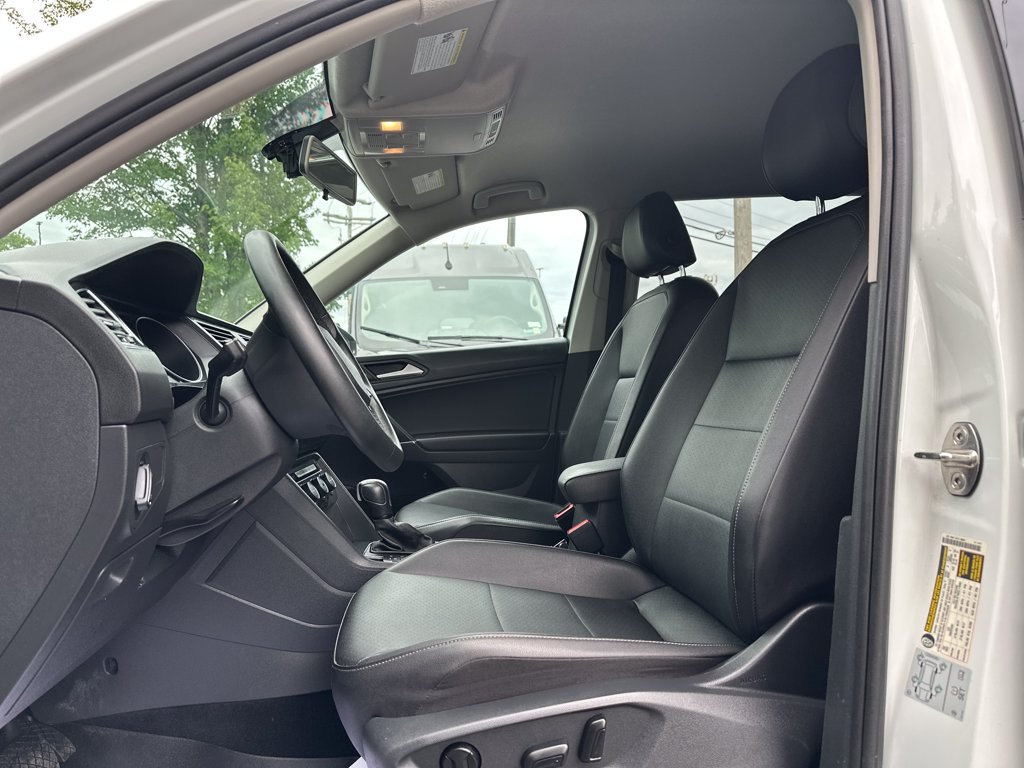 Used 2020 Volkswagen Tiguan SE AWD/4WD image 8