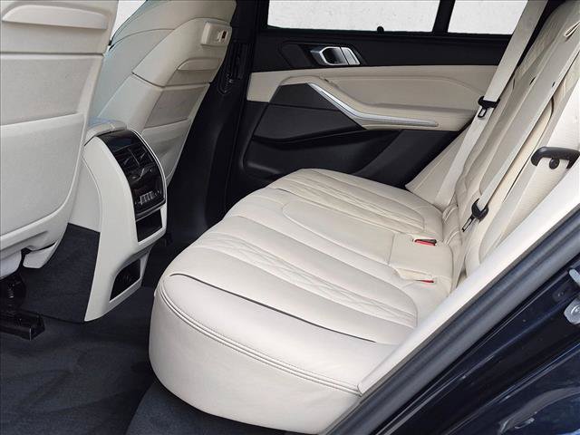 Used 2022 BMW X5 M50i w/ Executive Package AWD/4WD image 16